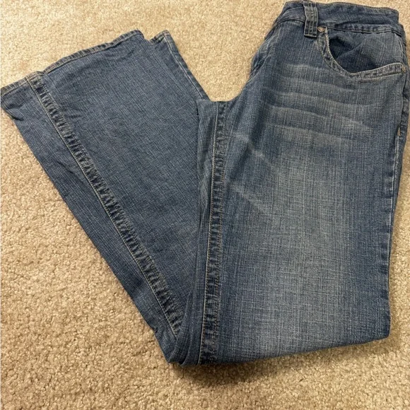 Preowned Stylish Blue Denim Jeans - Picture 2 of 10